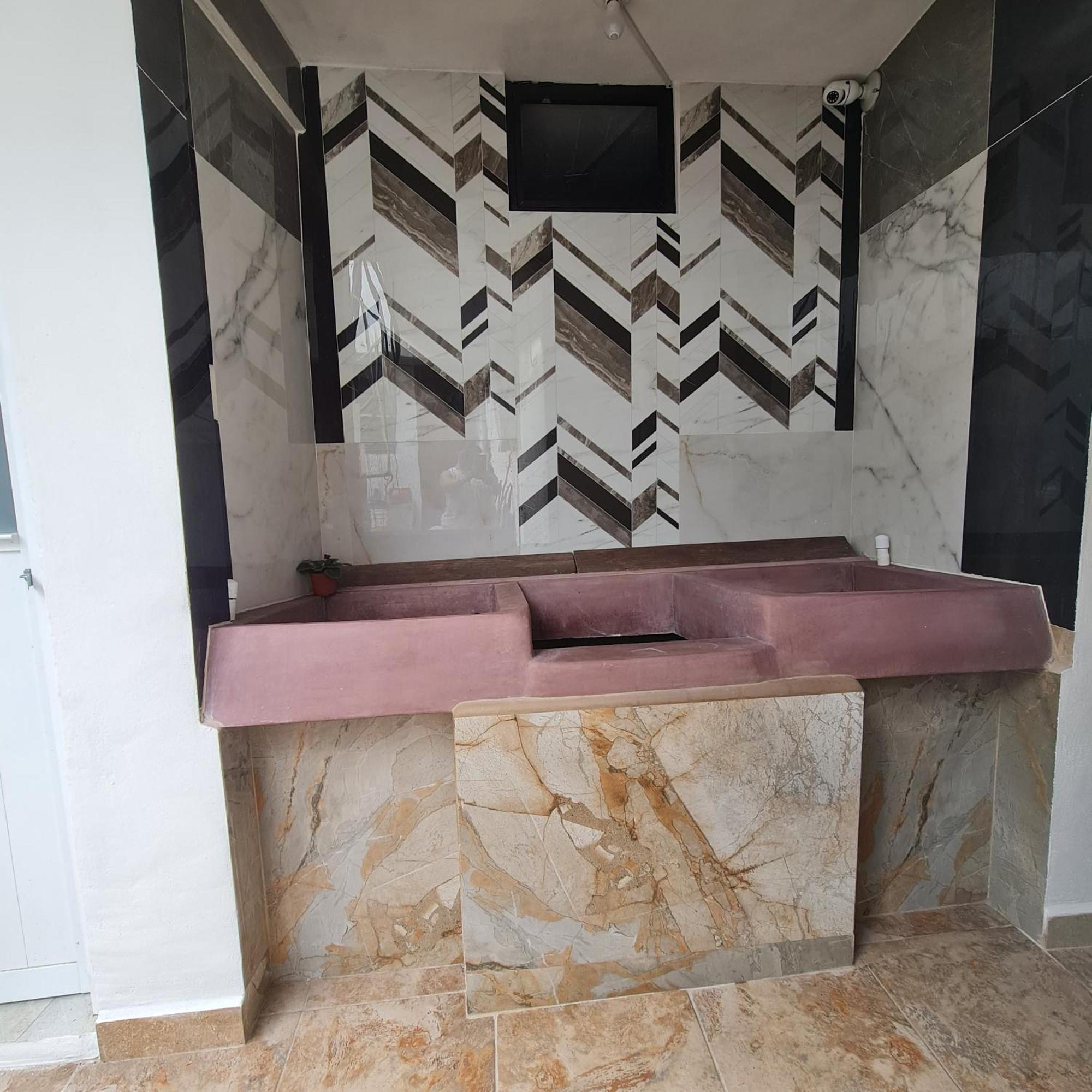 Depa Purpura Caracol Apartment San Antonio de la Cal Luaran gambar