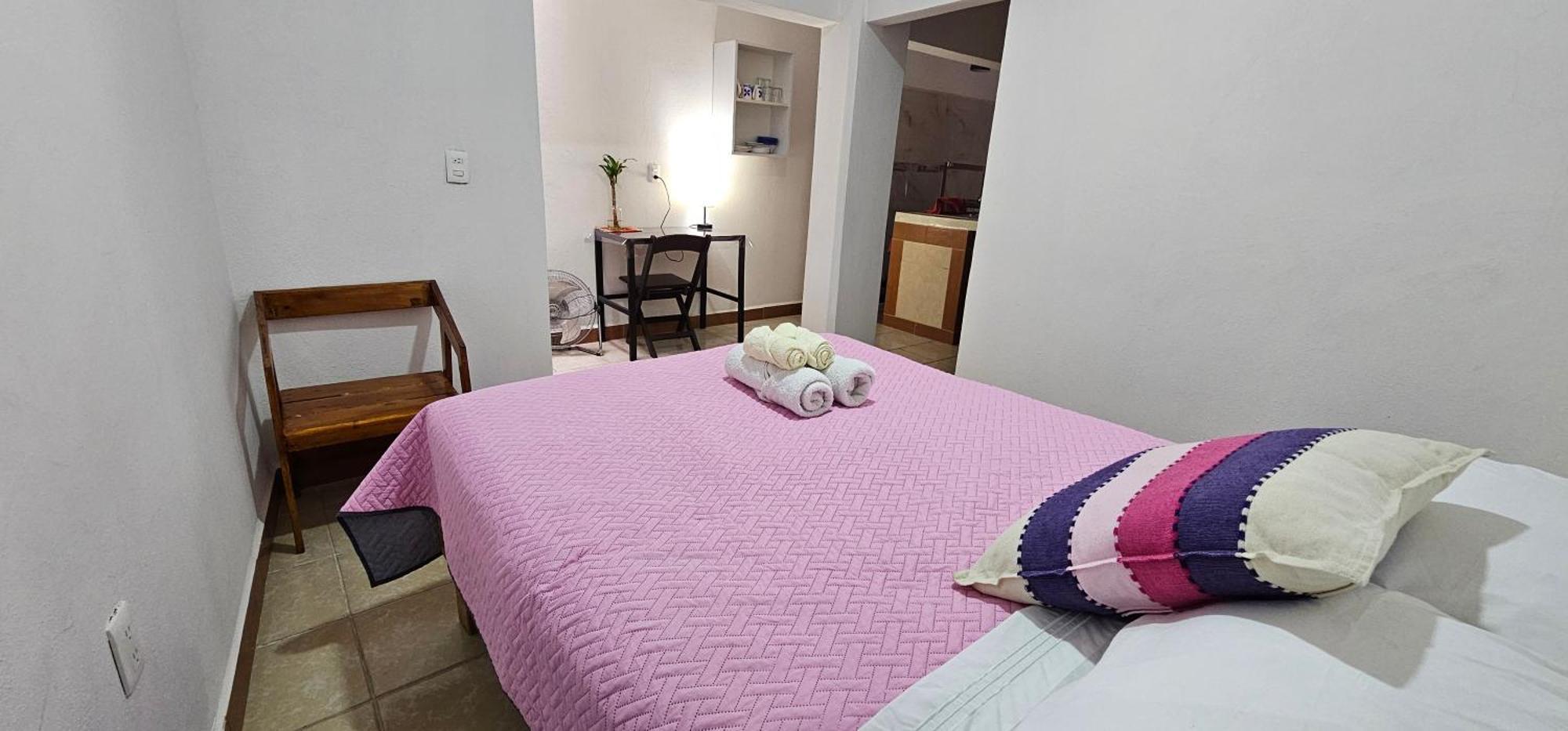 Depa Purpura Caracol Apartment San Antonio de la Cal Luaran gambar